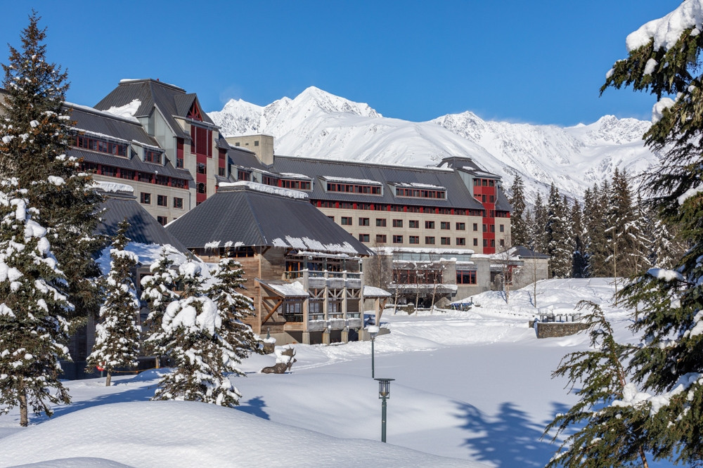 The 5 Best Luxury Hotels in Alaska (2024)